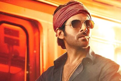 Kartik Aaryan Sports Gamcha, Rides a Scooter In New Shehzada Poster; Check Here
