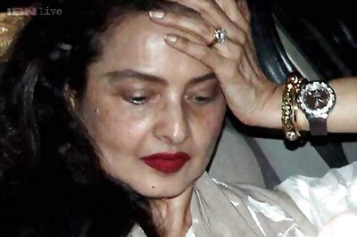 Rekha leaves filmmaker Abhishek Kapoor 'surprised'