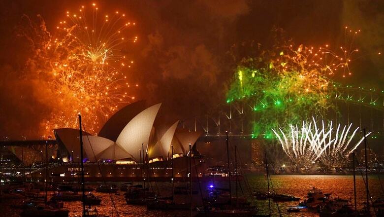 Revelers Around The World Ring in 2018, Say Bye To The Old