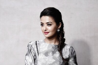 Lakme Fashion Week 2015: Surveen Chawla to turn showstopper for Tanieya Khanuja