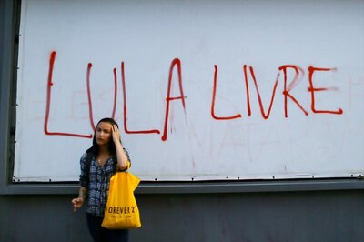 Former President Lula Agrees to Surrender to Brazil Police After Defying Order