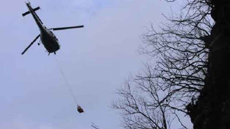 Heavy rains delay salvage of crashed Pak plane