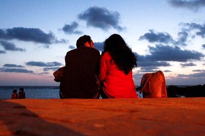 Indian Youth Does Not Want to Mix Politics & Love Life: Study