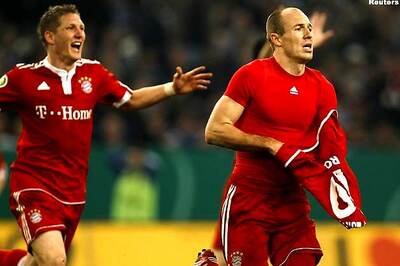 Robben to travel with Bayern for United match