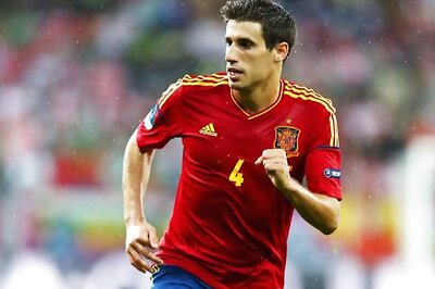Coach del Bosque recalls Martinez for Spain