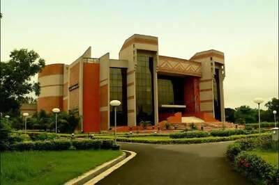 IIM Calcutta Teachers Write to Govt against Director, Seek Intervention to 'Help Arrest Decline'