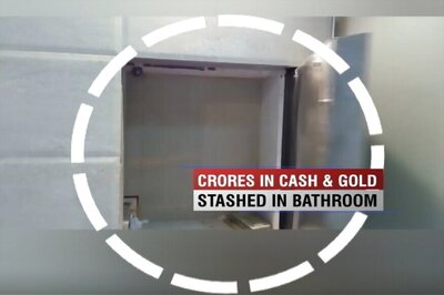 I-T Dept Seizes Rs 5.7 Cr New Notes, Gold From Bathroom in Karnataka