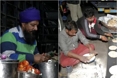 Farmers' Protest: National Highway at Singhu Border Turns into Mega Kitchen at Evening