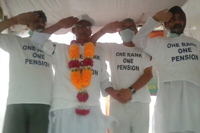 Army veteran Colonel Pushpender, on fast-unto-death for One Rank One Pension, rushed to hospital