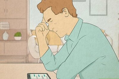 Apologizing to a Girl Over Text: 11 Effective Ways