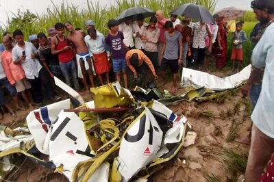 Azamgarh Plane Crash: 30-Year-Old Trainee Pilot Killed as Aircraft Crashes in Uttar Pradesh