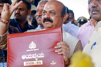 Hindutva, Bengaluru & Farmers are the VIPs in Bommai's Please-All Budget Before Karnataka Elections
