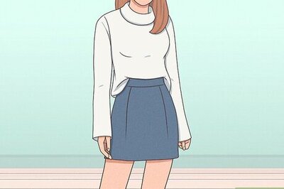 Rules for Wearing a Short Skirt without Exposing Too Much