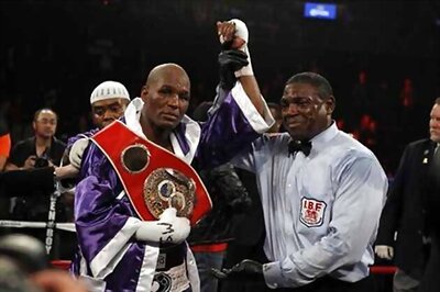 Ageless Hopkins wins light heavyweight title at 48