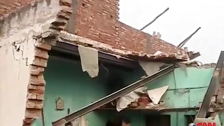 Delhi: Five people killed in building collapse