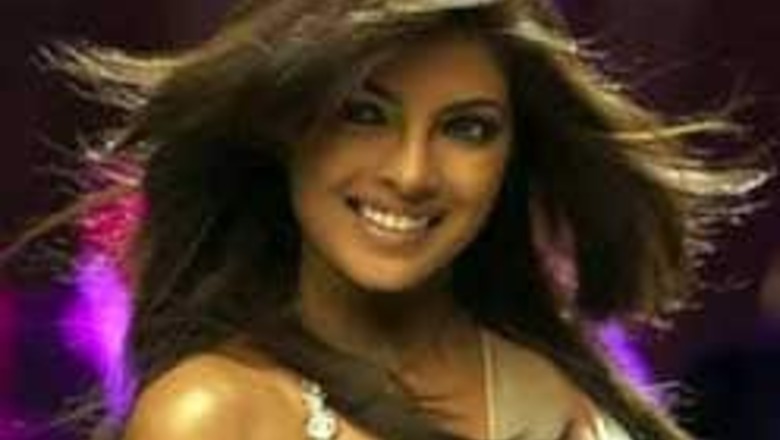 Sizzle like Priyanka Chopra in Dostana