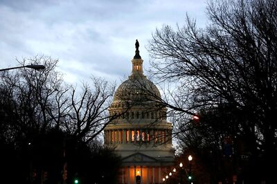 Democrats Seek Vote to End US Government Shutdown