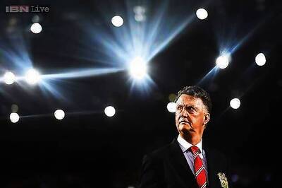 Louis van Gaal has no right to complain about fixtures, says Cruyff