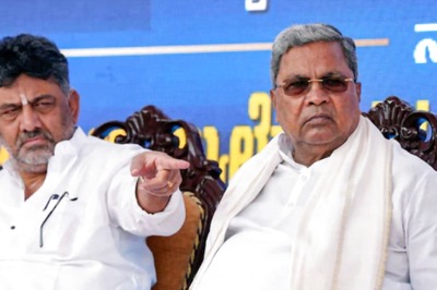 'Let DK Shivakumar Take Over As Chief Minister': Vokkaliga Seer To Siddaramaiah