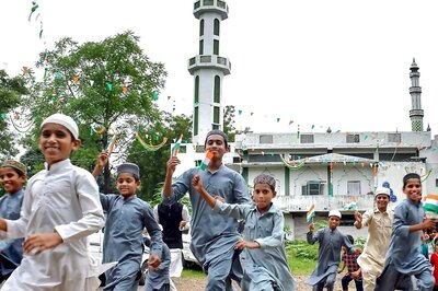 Kannada, English Among Subjects to Be Taught in Madrasas: K'taka CM Siddaramaiah