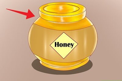How to Keep Ants out of Honey