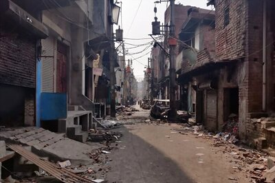 In Riot-hit Shiv Vihar, Lone Hindu Chemist Lives in Fear of Mobs Screaming 'Jai Shri Ram'