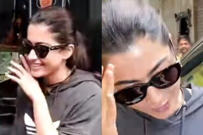 Rashmika Mandanna Does ‘Jhukega Nahi’ Move from Pushpa On Paps’ Request, Waves in ‘Saami Saami’ Style; Watch