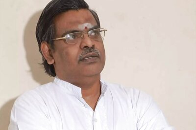 Padma Shri Recipient Lyricist Sirivennela Sitarama Sastry Dies of Lung Cancer Complications