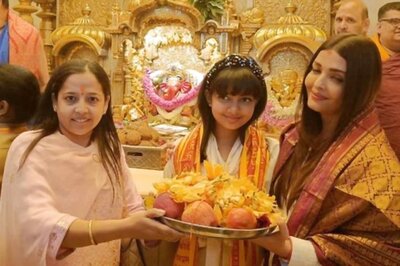 Aishwarya Rai Bachchan Visits Siddhivinayak Temple On Her Birthday With Daughter, See Pics
