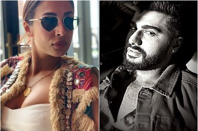 Maliaka Arora Asks Arjun Kapoor 'Why So Serious' as He Gets Bowtie Right