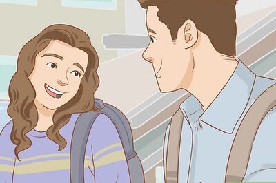 13 Ways to Get a Guy to Notice You Without Talking to Him at School