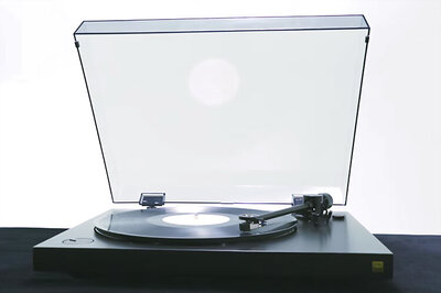 Sony, Panasonic give a digital twist to old-time turntables at the futuristic tech show