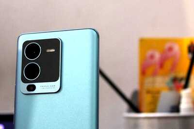 Vivo V25 Pro Review: Premium Display, Colour-Changing Design Worth More Than Rs 35,000?