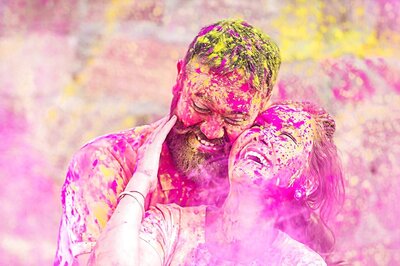 Harmful Effects Of Holi Colours On Your Ear And Nose: Throat Ailments And Respiratory Diseases