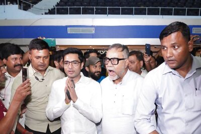 TMC Arranges Special Buses to Take MGNREGA Cardholders to Delhi, Names the Protest ‘Fight for Right’