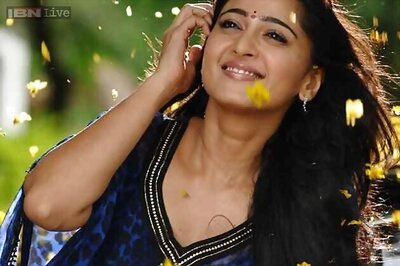 Keen to work with Pawan Kalyan in 'Gabbar Singh 2': Anushka Shetty