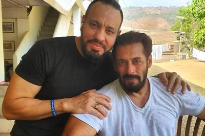 Salman Khan's Bodyguard Shera Posts Eid Special Picture With The Actor, Fans Go 'Aww'