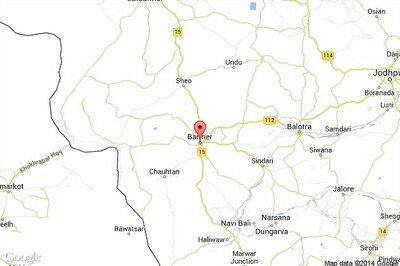 4 killed, 26 injured as speeding mini bus overturns