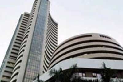 Mkts open weak: RIL, SAIL, BHEL, ICICI bank down