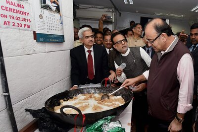 Union Budget: Jaitley may go for income tax sops, sweet deal likely for middle class