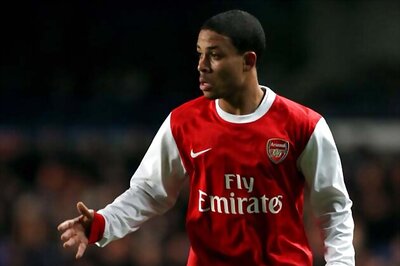 Swansea land former Arsenal winger Meade