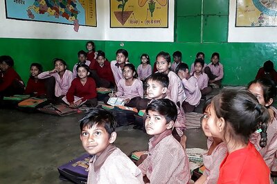 Delhi Civic Body Asks Schools to Recite 'Gayatri Mantra', Gets Notice