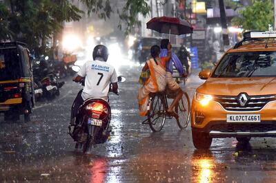 IMD Issues Yellow Alert, Heavy Rains Likely in 10 Districts in Kerala