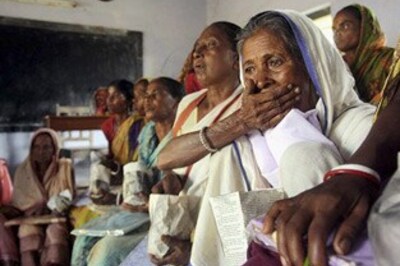 Cops reclaim Lalgarh; Maoists offer talks