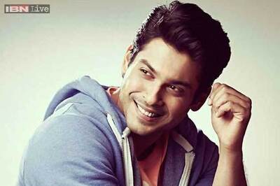 'Balika Vadhu' star Siddharth Shukla fined for drunk driving