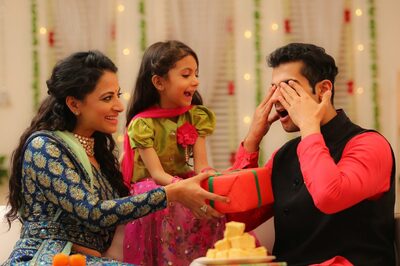 Diwali 2023 Gift Ideas: How to Choose the Perfect Deepavali Gifts for Your Loved Ones