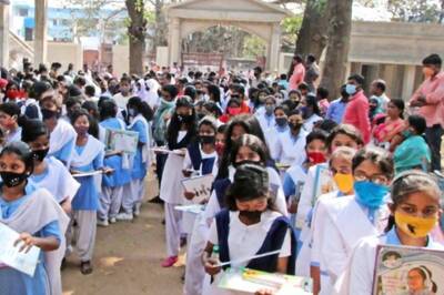 CBSE 10th, 12th Re-evaluation of Answer Scripts Begins, Here's How to Apply