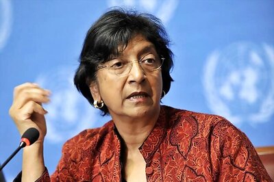 Syria: UN human rights chief Navi Pillay condemns use of chemical weapons