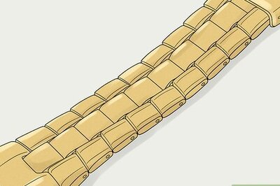 How to Adjust a Metal Watch Band
