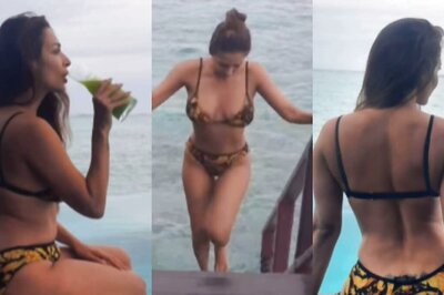 Malaika Arora Sets the Internet Ablaze in a Rs 79,000 Versace Bikini; Watch Video